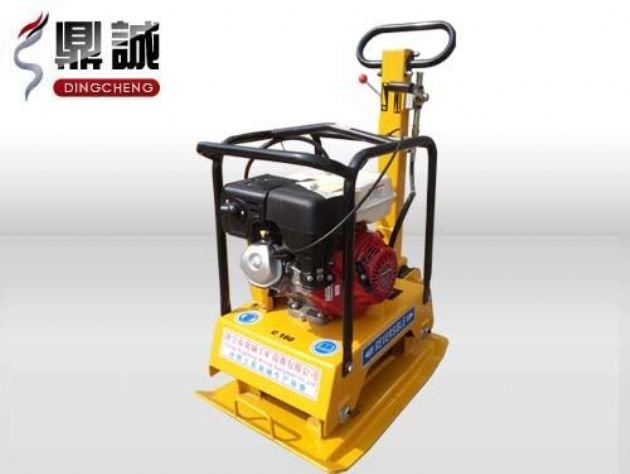 點(diǎn)擊查看詳細(xì)信息<br>標(biāo)題：雙向振動(dòng)平板夯 閱讀次數(shù)：13712