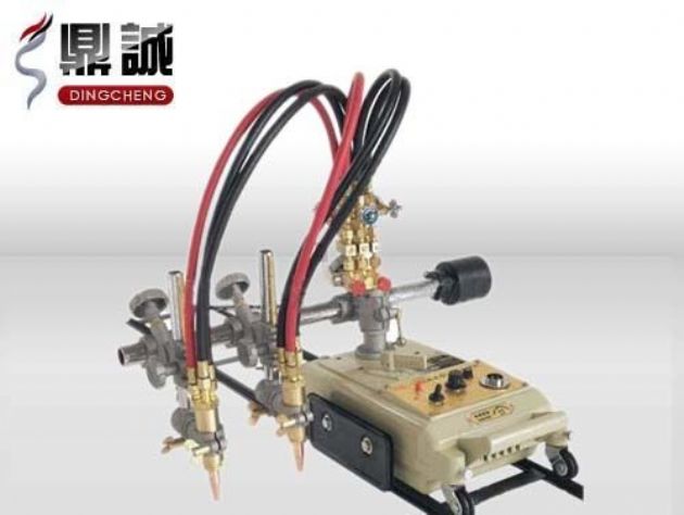 點擊查看詳細信息<br>標題：雙頭多頭火焰切割機 閱讀次數(shù)：4844